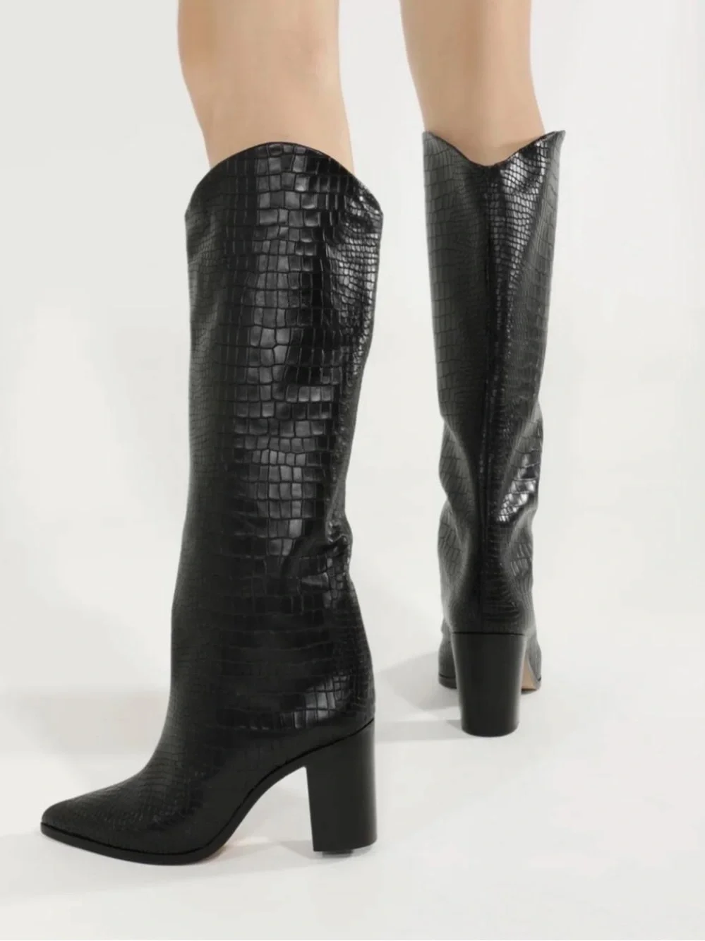 SCHUTZ sophisticated black